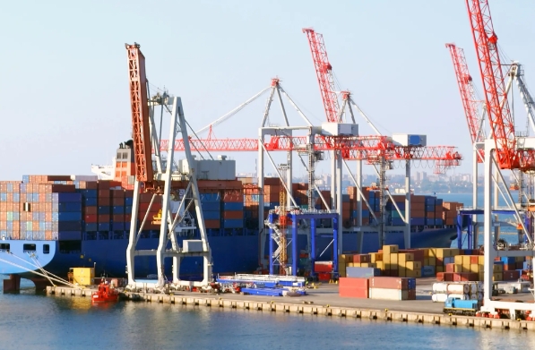 @һ(g)ȫ򻯵ĕr(sh)ϺbǰepصĽɫ